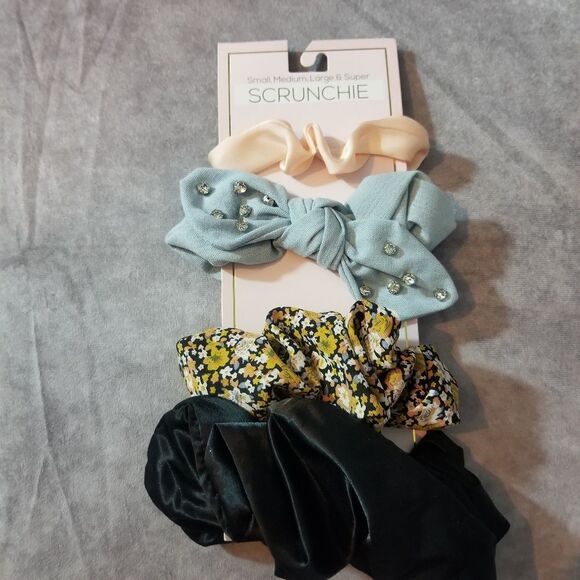 Set of 4 Brand New Hair Scrunchies - Picture 1 of 2